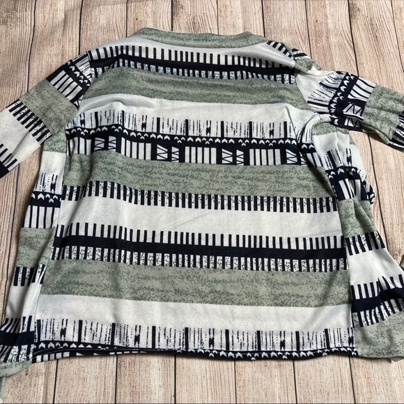 Lightweight Patterned Cardigan - Picture 9 of 12